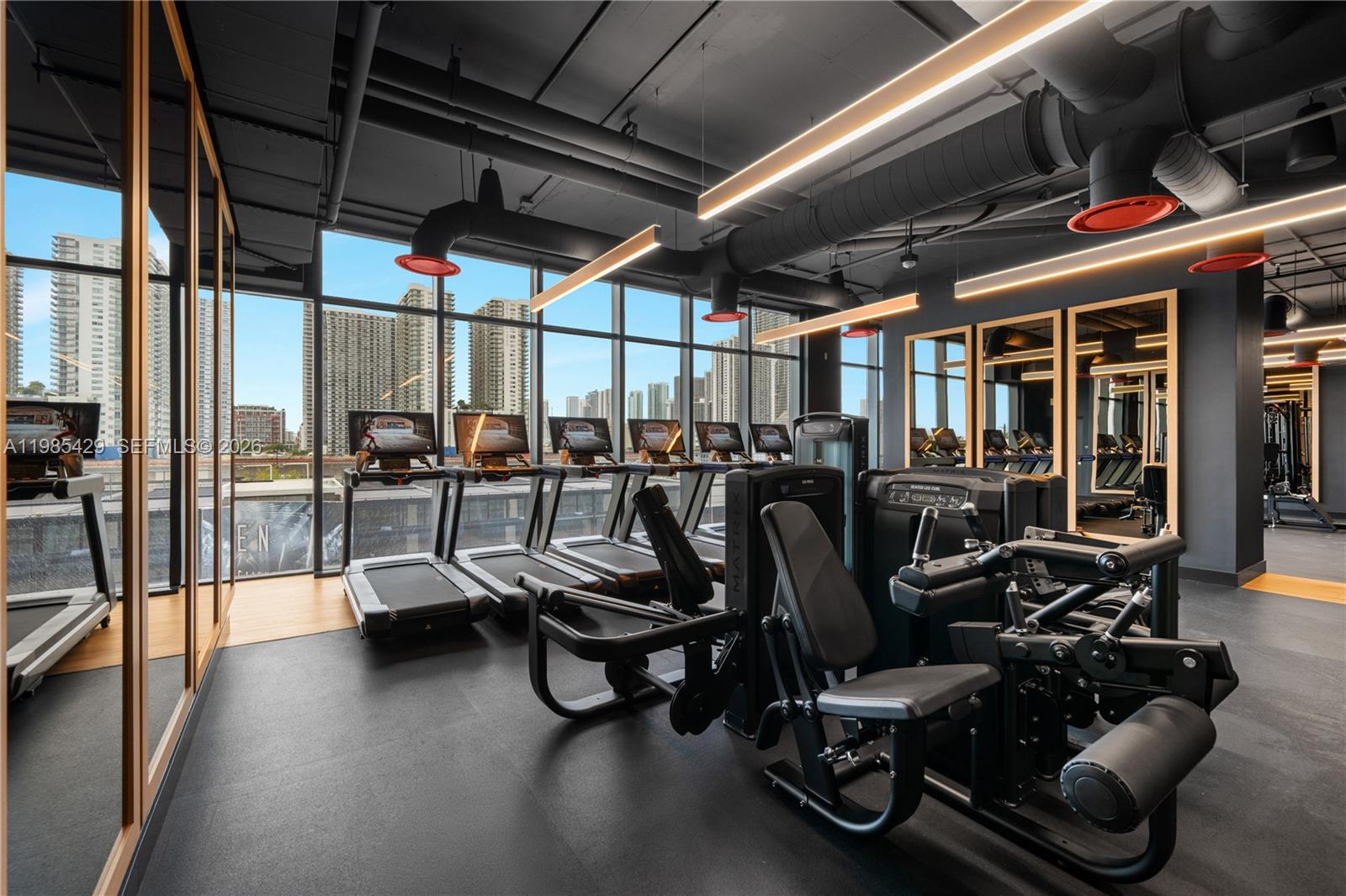 ELEVEN HOTEL AND RESIDENCE - Residential