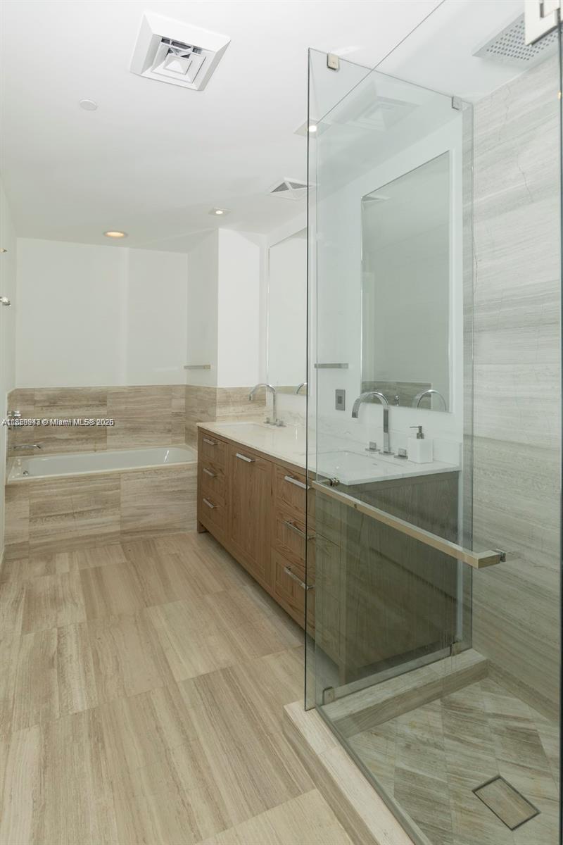 350 Ocean Dr 205N