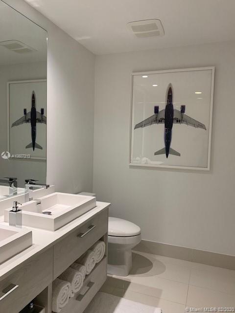 BRICKELL HEIGHTS EAST CON - Residential Lease