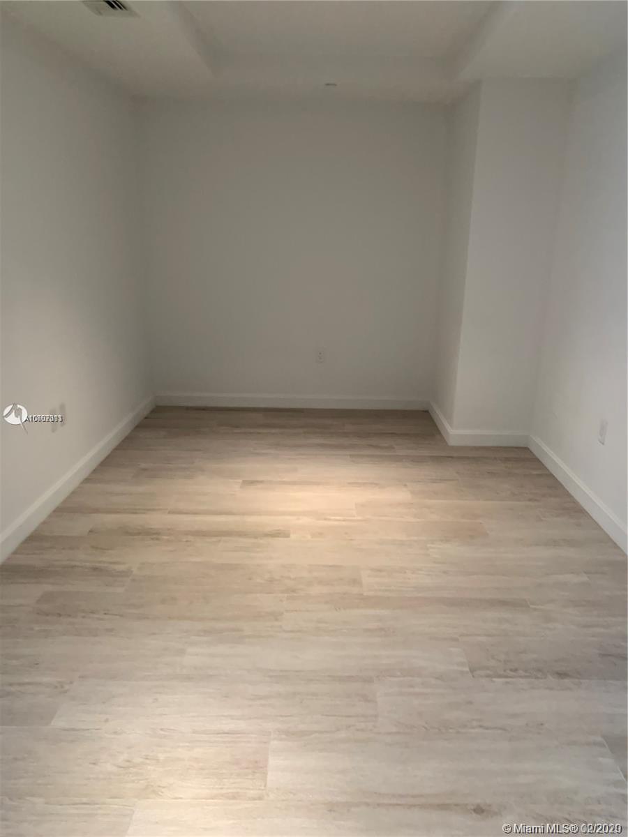 BRICKELL HEIGHTS EAST CON - Residential Lease