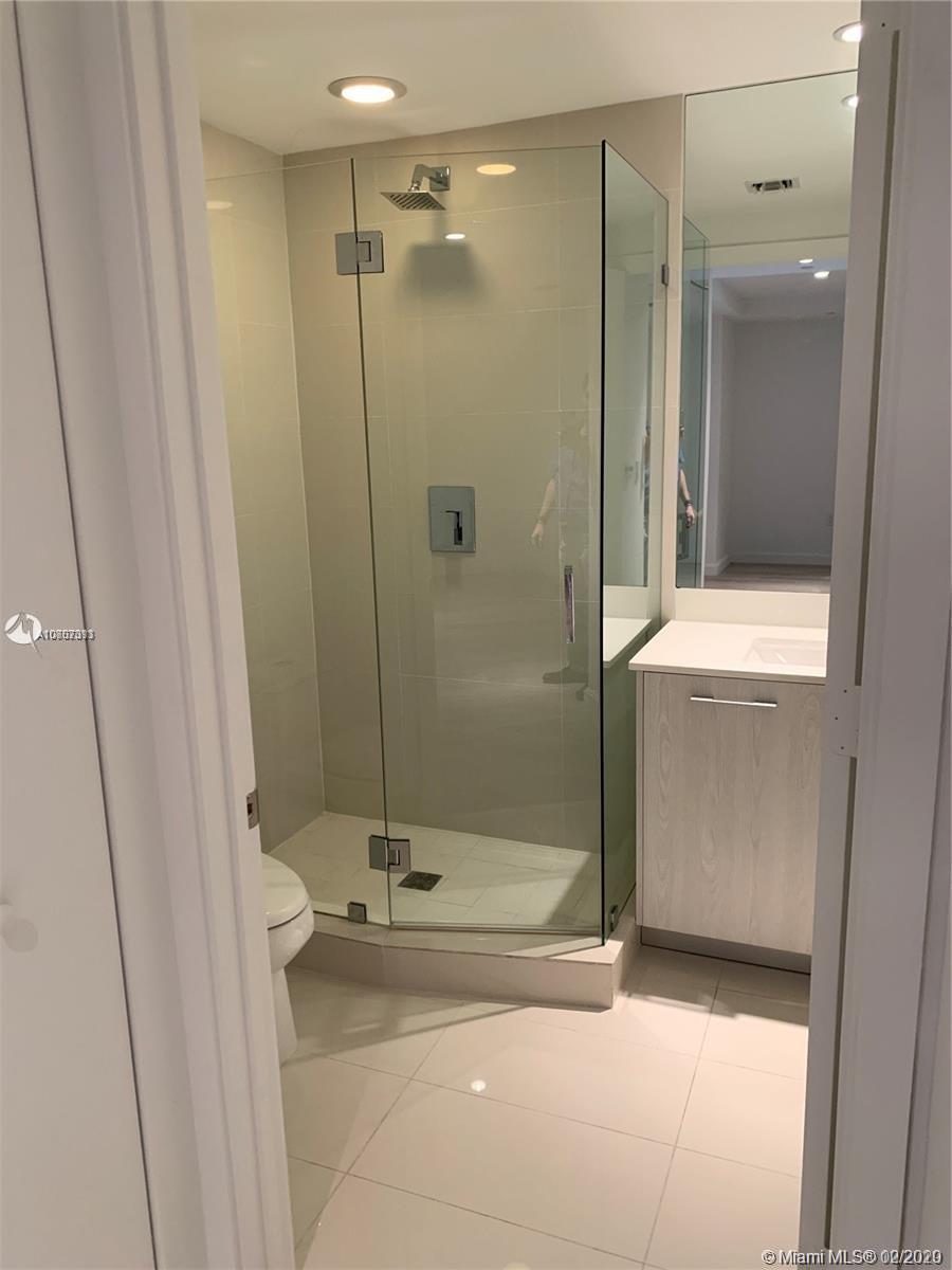 BRICKELL HEIGHTS EAST CON - Residential Lease