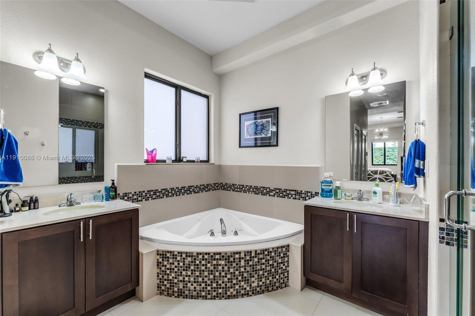 MANDYS ESTATES - Residential