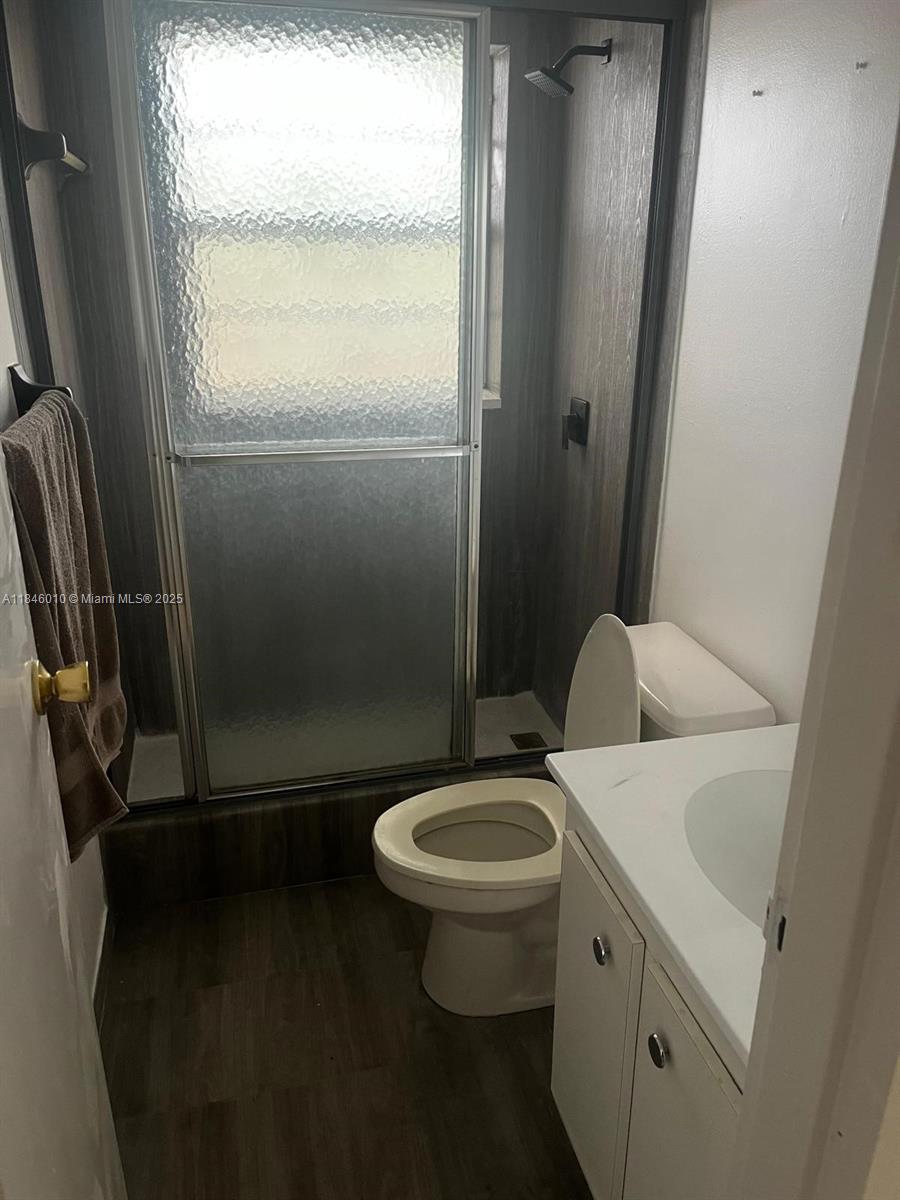 ORIOLE GOLF & TENNIS CLUB - Residential Lease