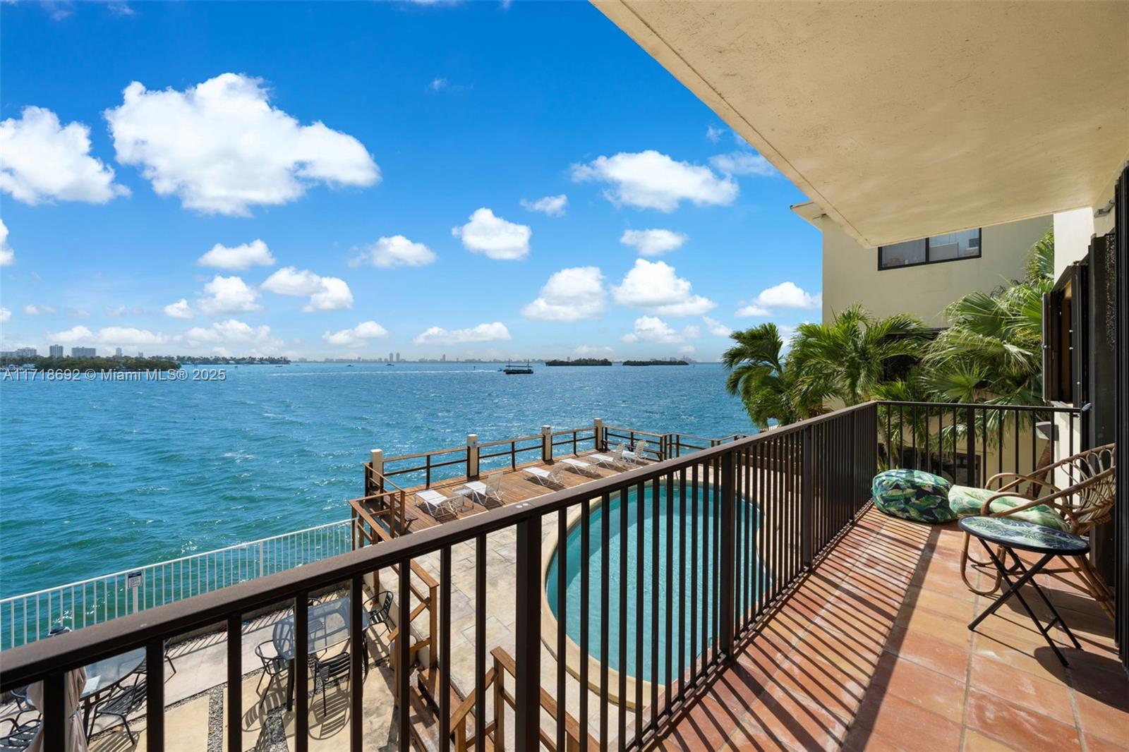 7845 Ne Bayshore Ct 10, Miami, Broward County, Florida - 2 Bedrooms  
2 Bathrooms - 