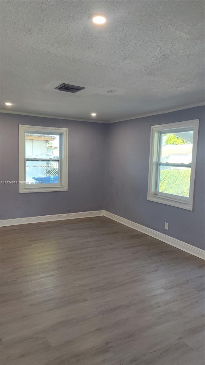 RIVIERA BEACH HEIGHTS ADD - Residential Lease