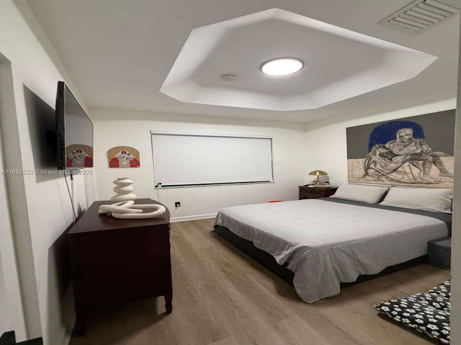 VILLAS AT CARMEL CONDO NO - Residential