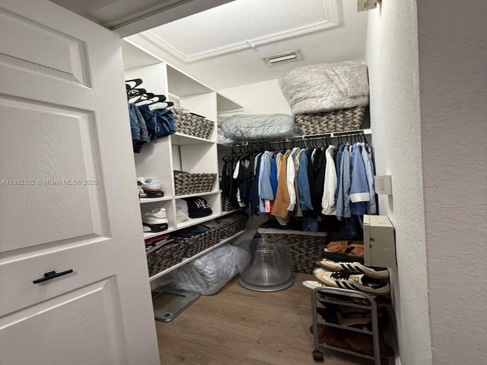 VILLAS AT CARMEL CONDO NO - Residential