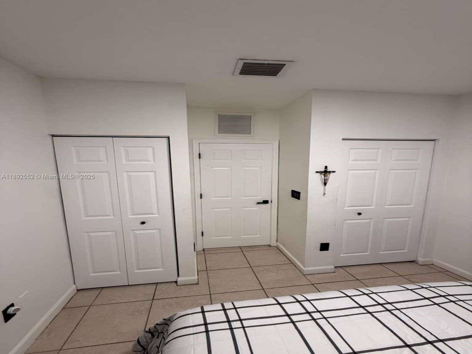 VILLAS AT CARMEL CONDO NO - Residential