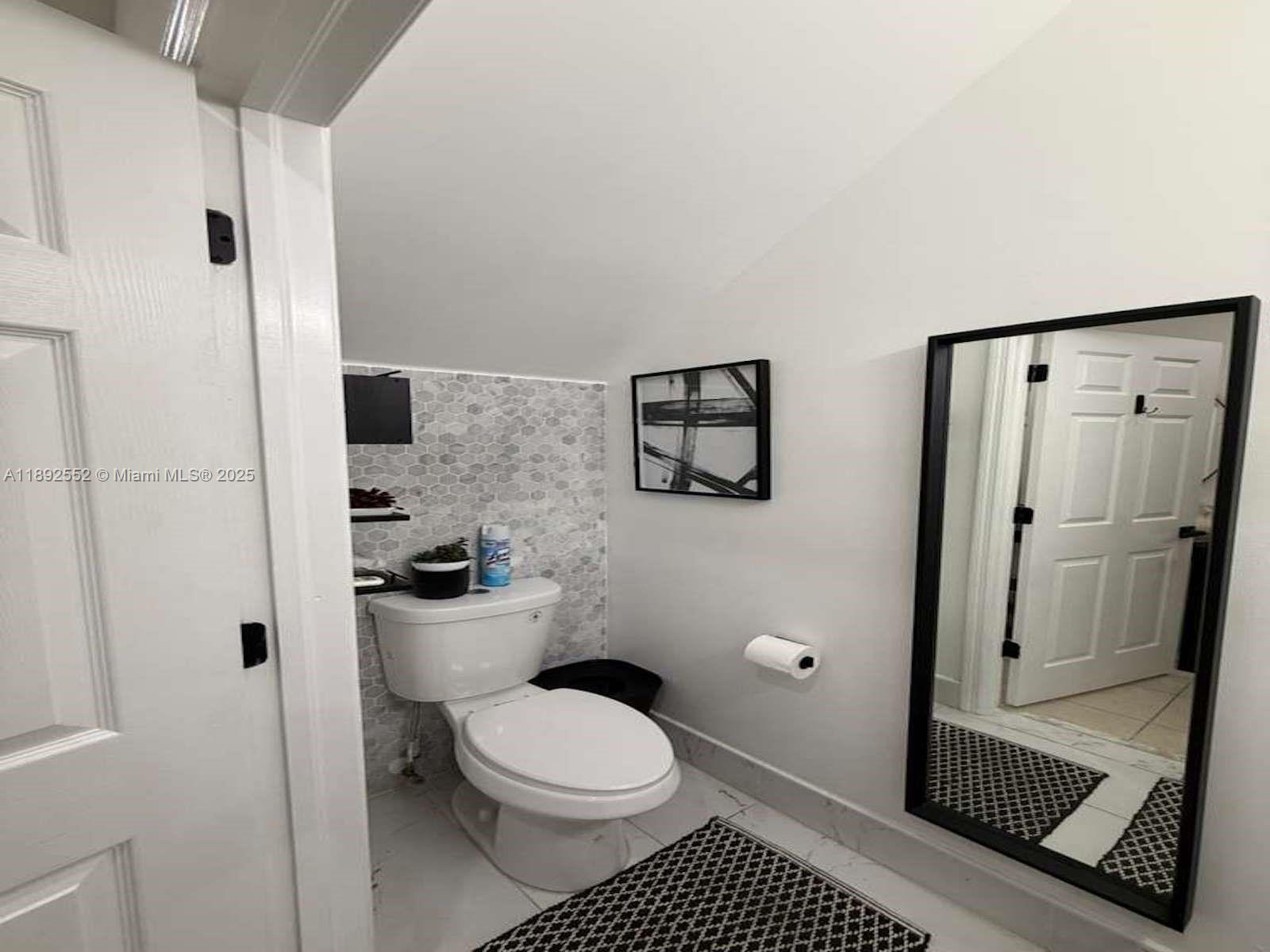 VILLAS AT CARMEL CONDO NO - Residential