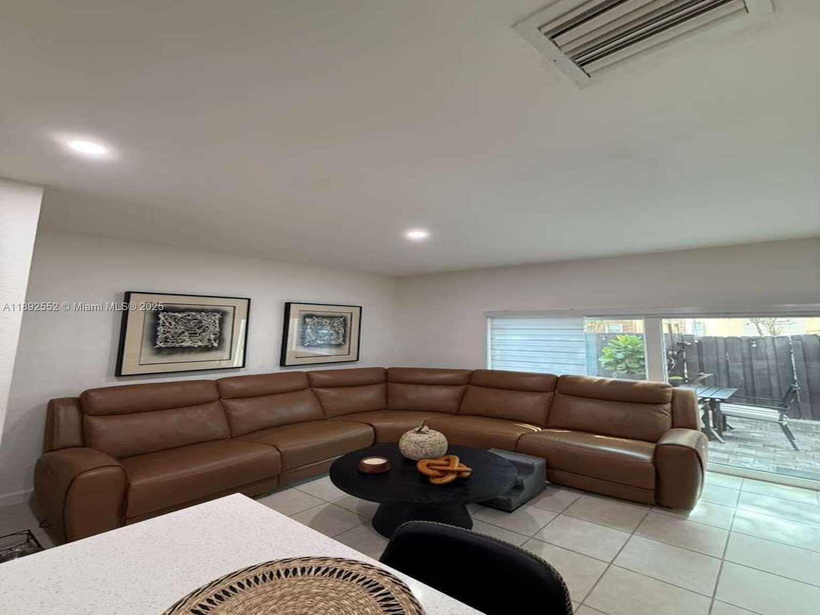 VILLAS AT CARMEL CONDO NO - Residential