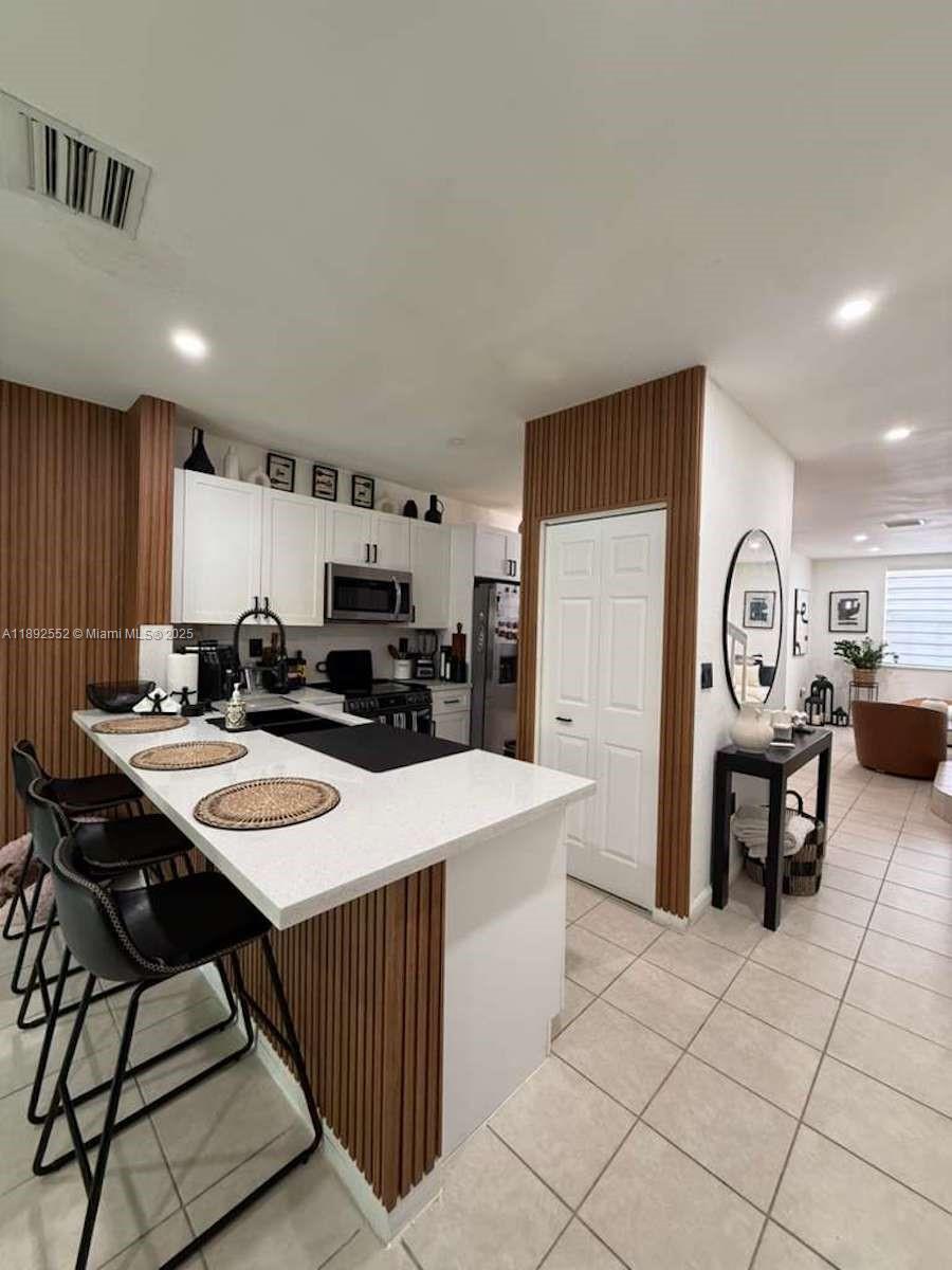 VILLAS AT CARMEL CONDO NO - Residential