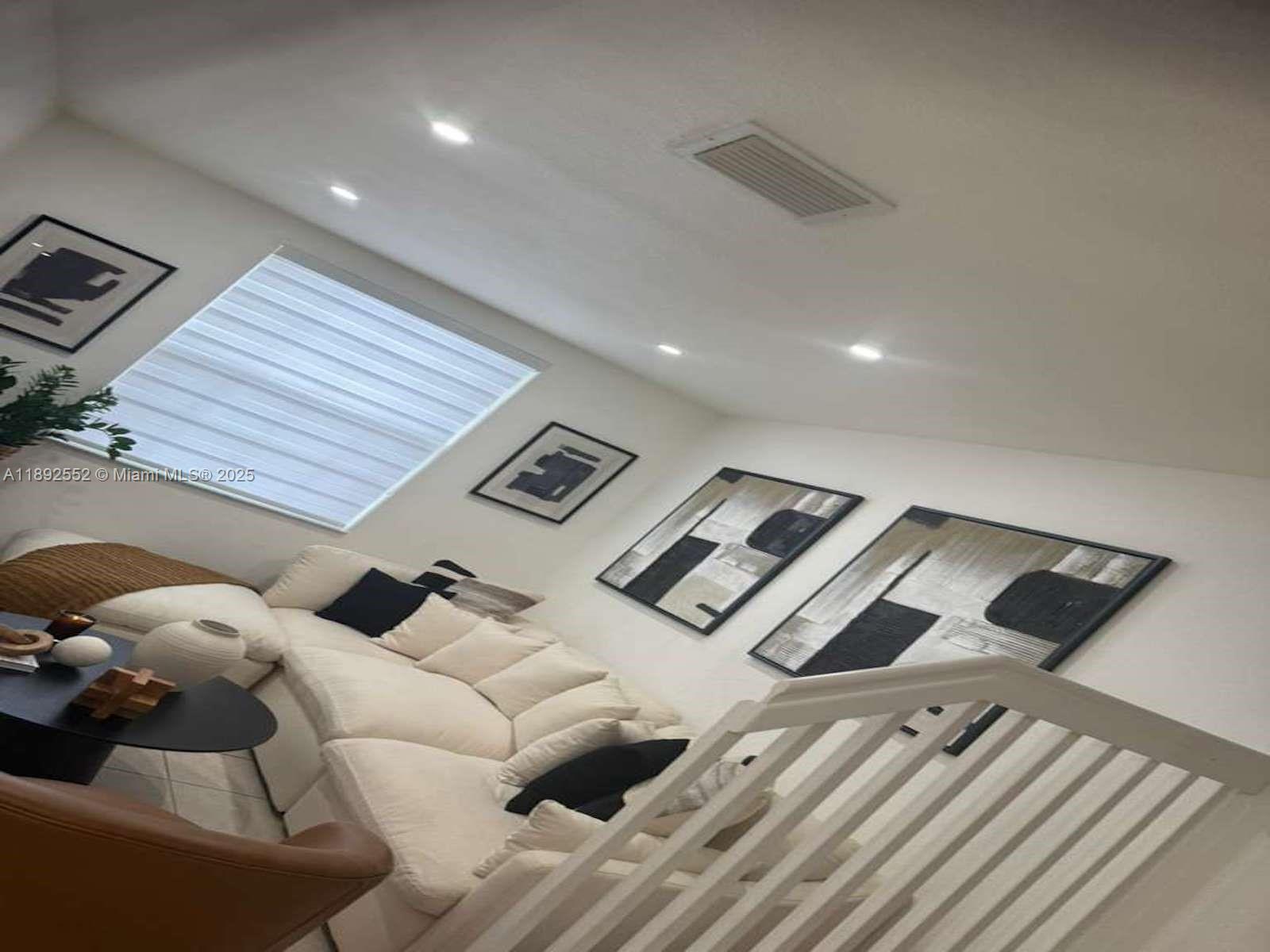 VILLAS AT CARMEL CONDO NO - Residential