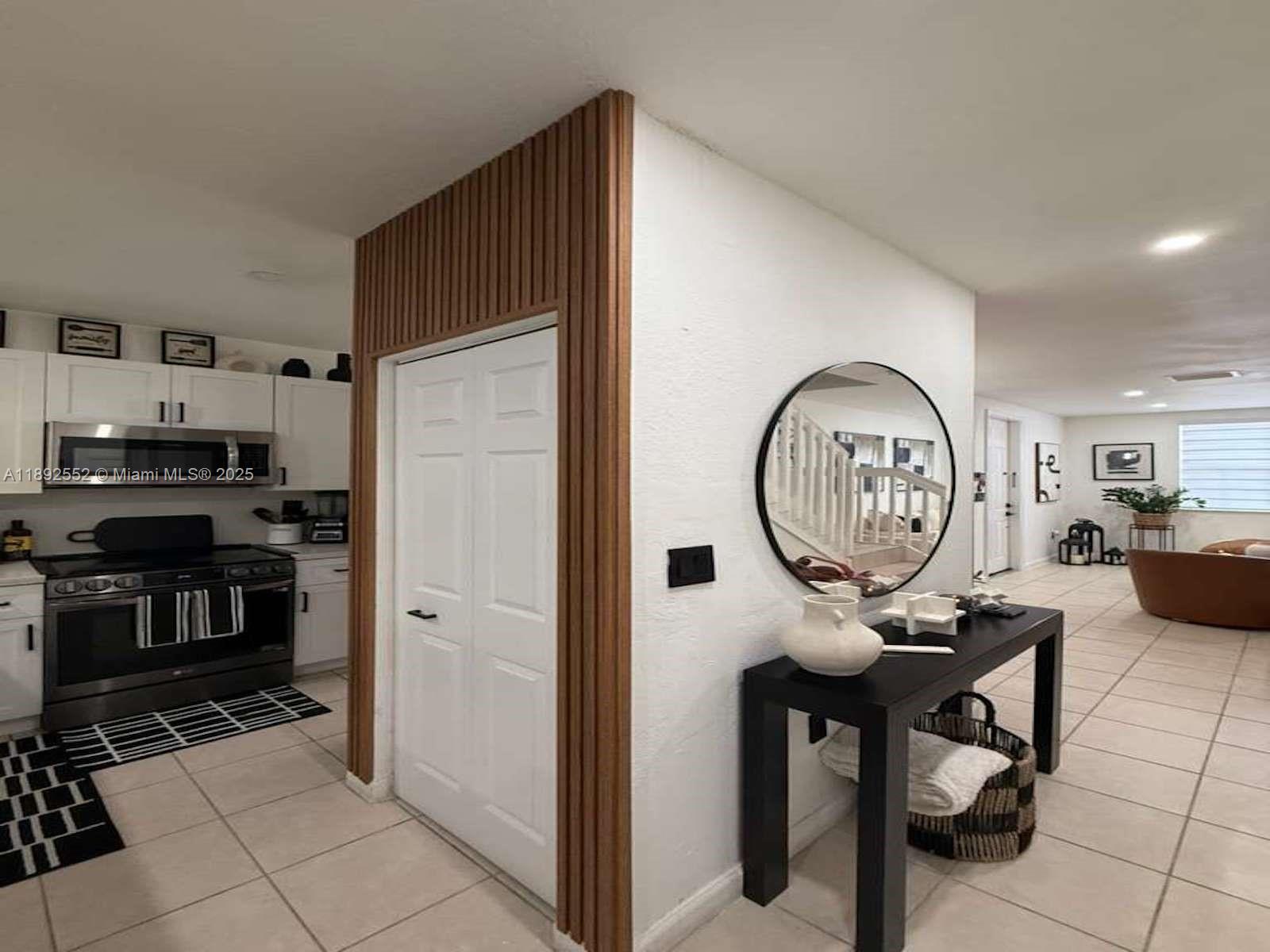 VILLAS AT CARMEL CONDO NO - Residential