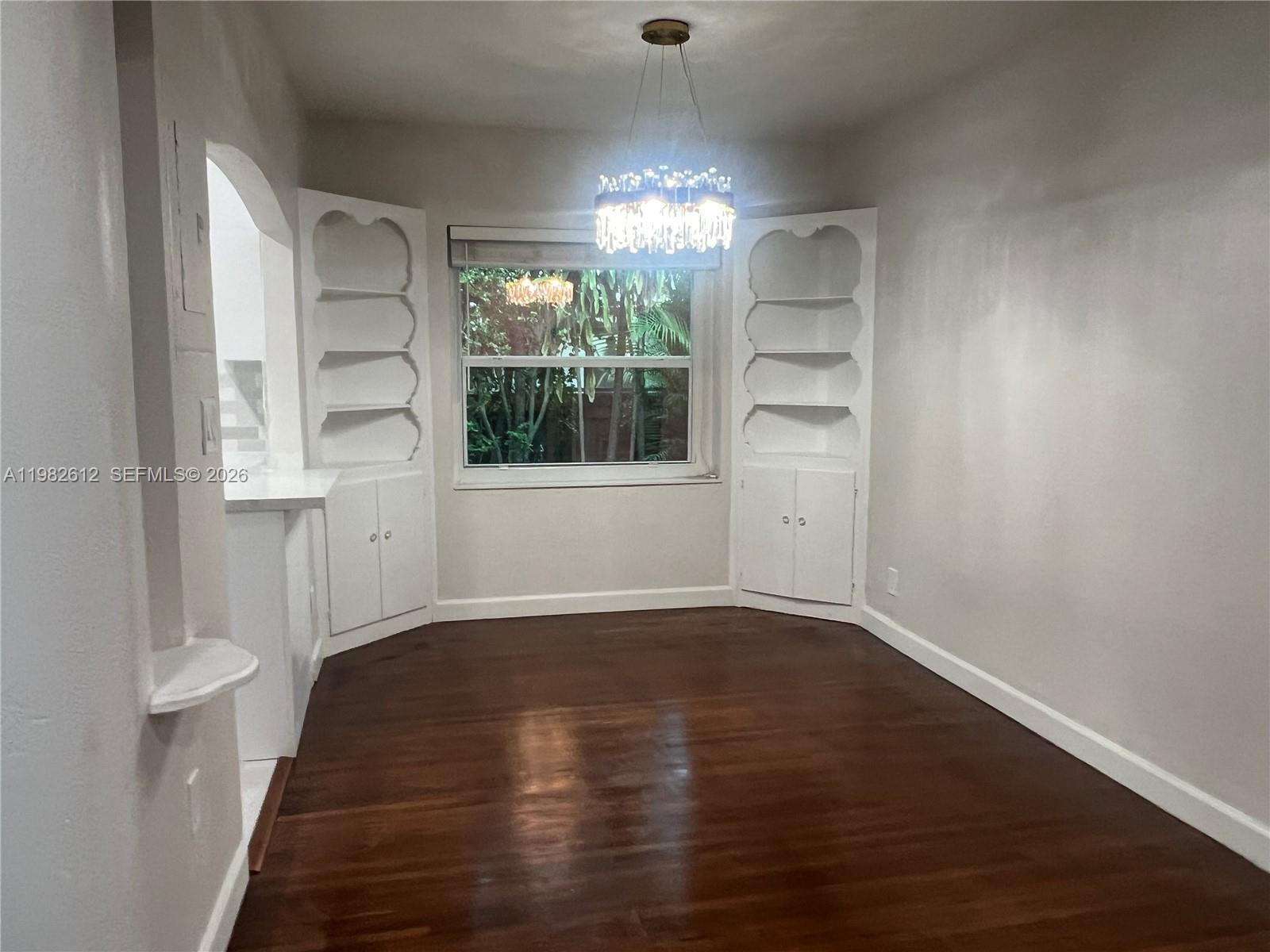 1900 Tigertail Ave 1