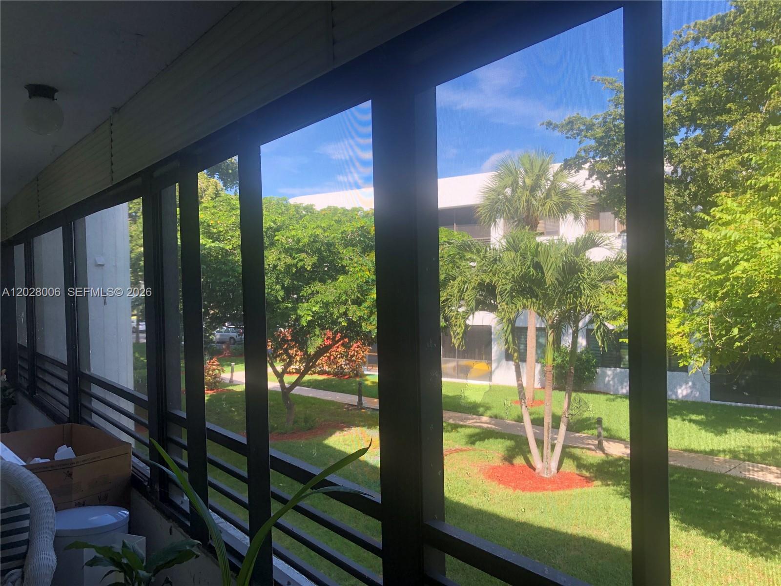 SHERIDAN BY THE BEACH CON - Residential