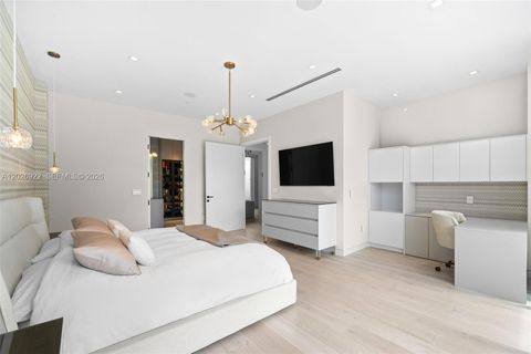 Tiny photo for 16500 Collins Ave #TH-8, Sunny Isles Beach, FL 33160 (MLS # A12026922)