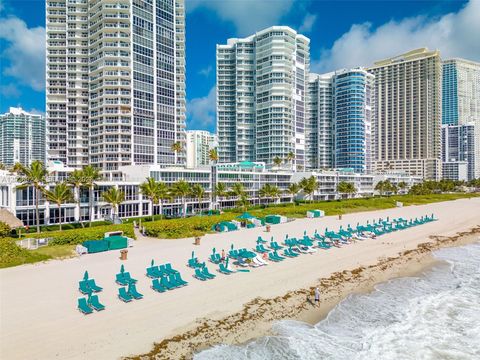 Tiny photo for 16500 Collins Ave #TH-8, Sunny Isles Beach, FL 33160 (MLS # A12026922)