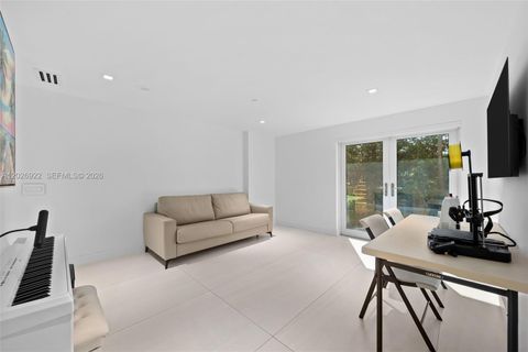 Tiny photo for 16500 Collins Ave #TH-8, Sunny Isles Beach, FL 33160 (MLS # A12026922)