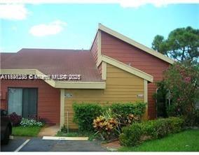 ORCHARD LAKE TOWN HOUSES - Residential Lease