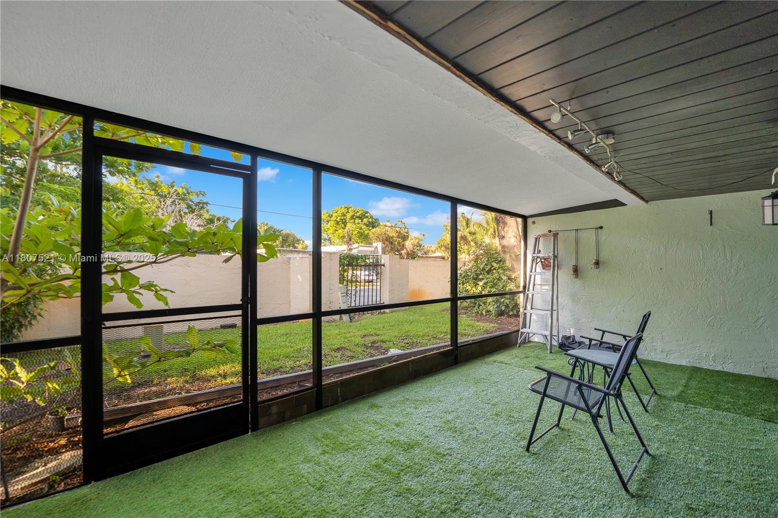 RIVERWOOD SEC 3 - Residential