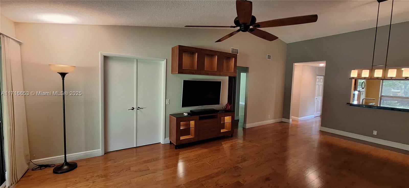 BOCA DELRAY I-III CONDO S - Residential Lease