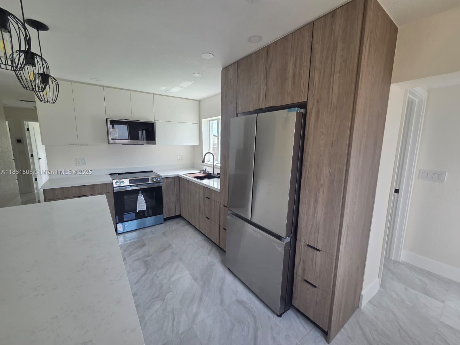 2615 NW 62nd Ave