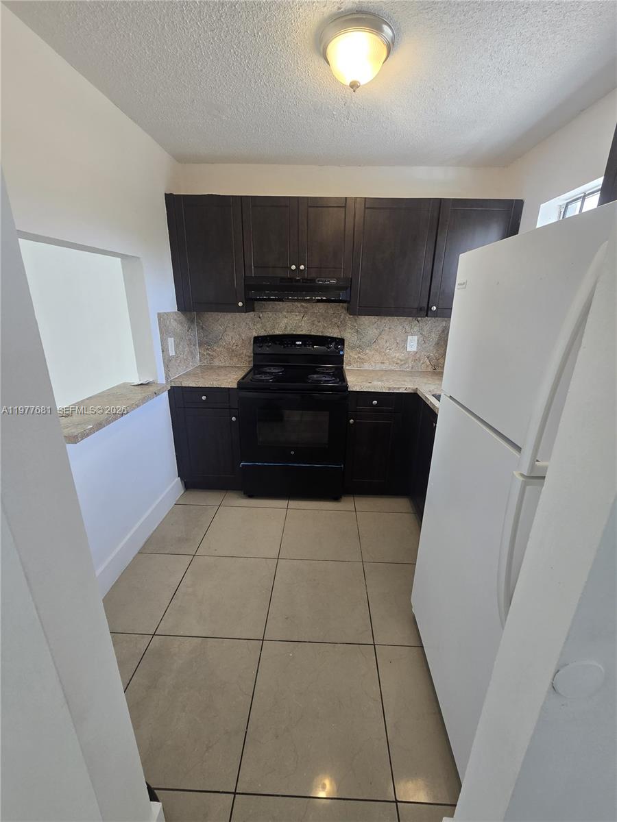 TROPICAL TERRACE CONDO - Residential Lease