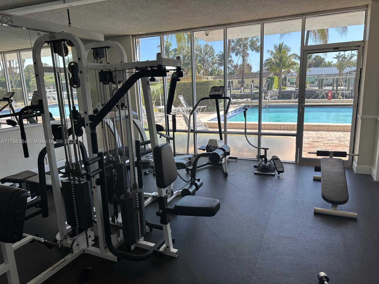 VECINO DEL MAR CONDO - Residential