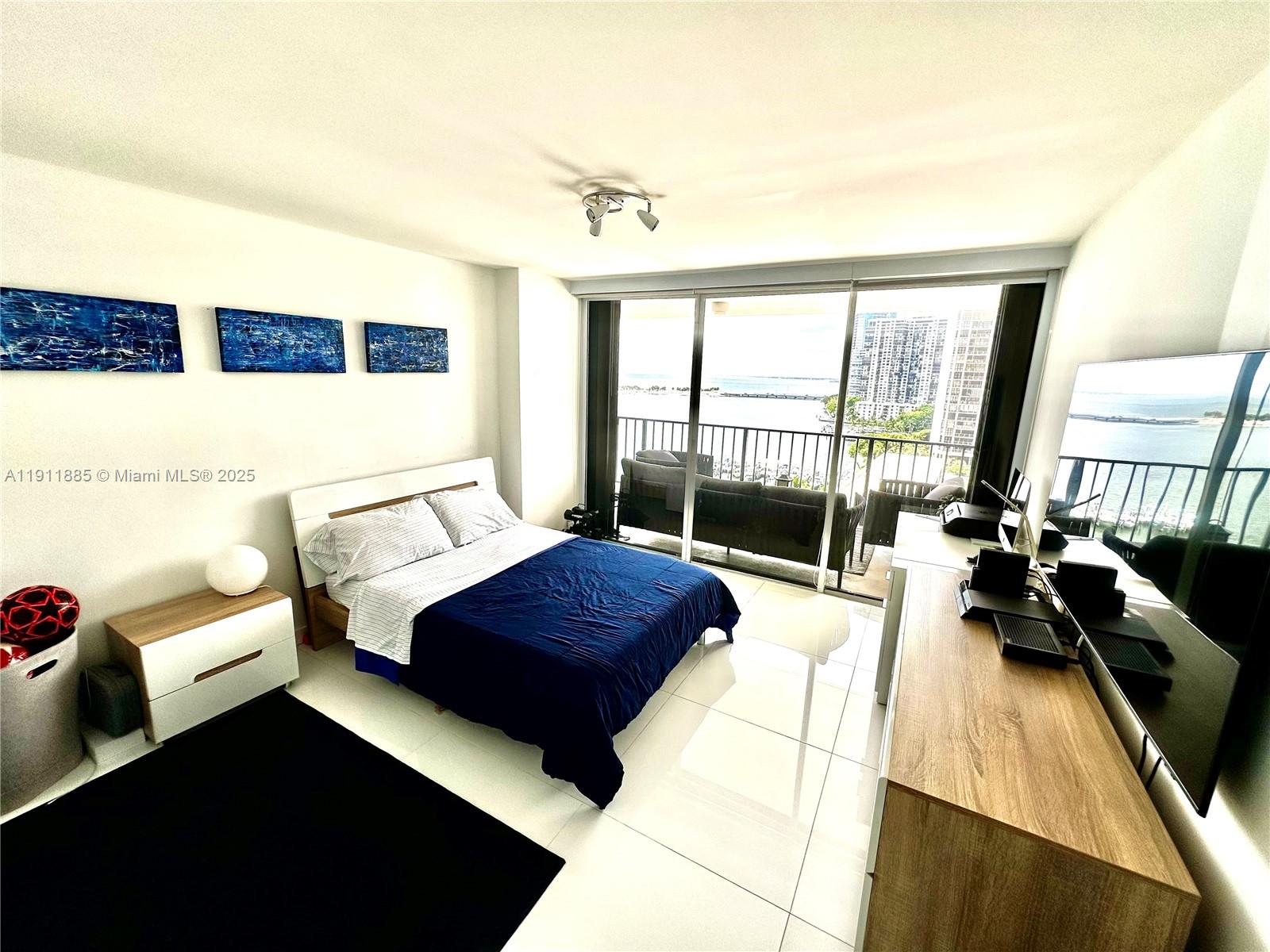BRICKELL PLACE CONDO - Residential