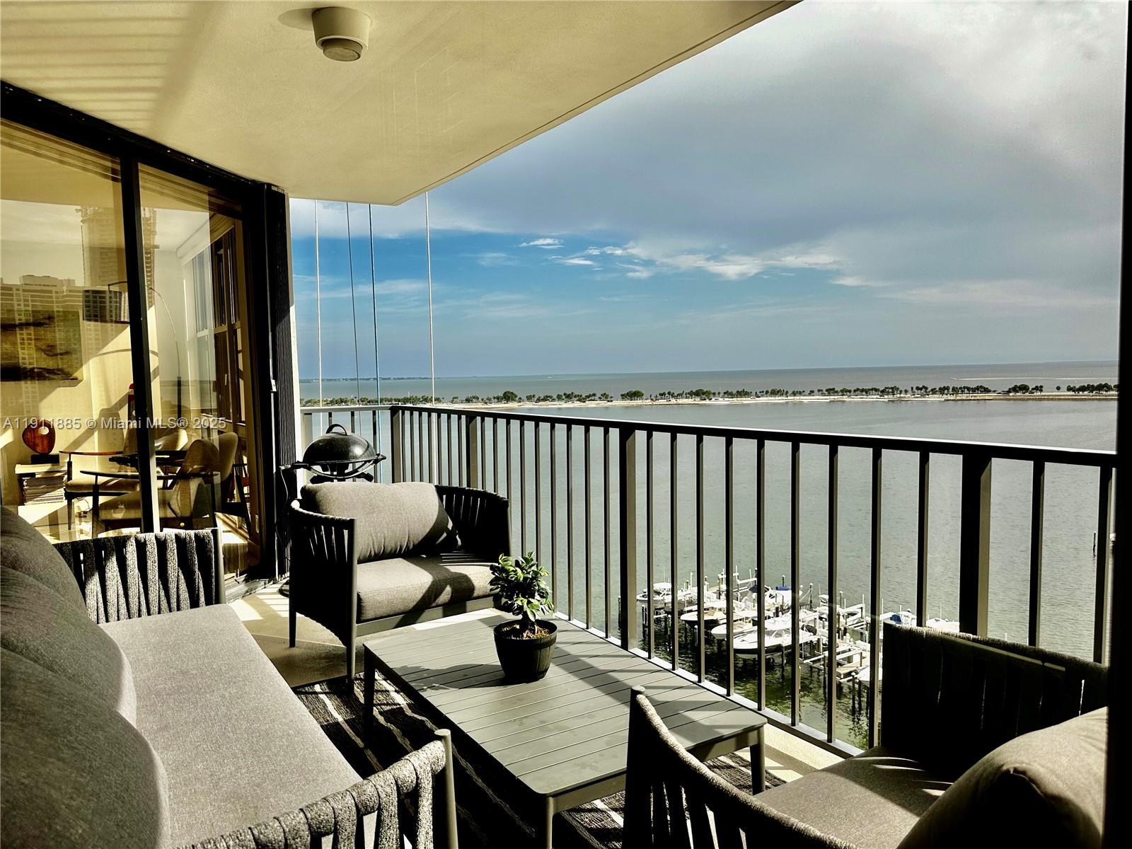 BRICKELL PLACE CONDO - Residential