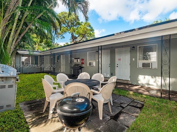 View photos, virtual tours, details... 1017 NE 14th Ave