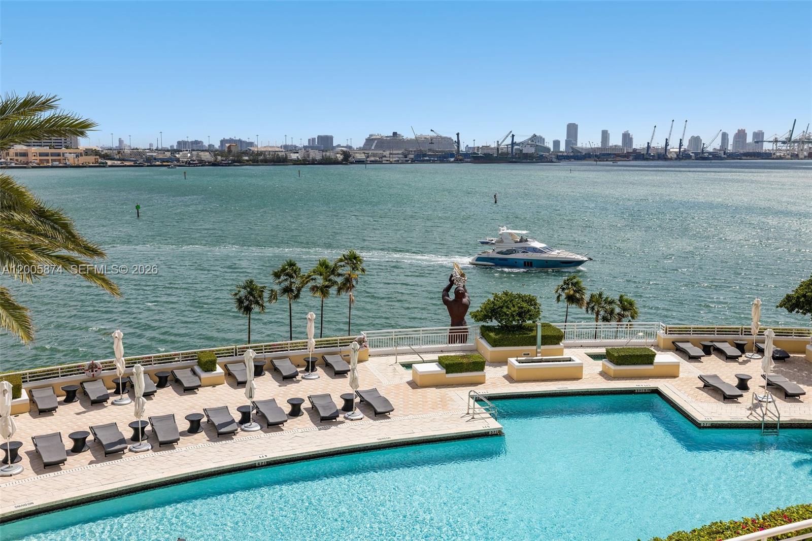 THREE TEQUESTA POINT COND - Residential