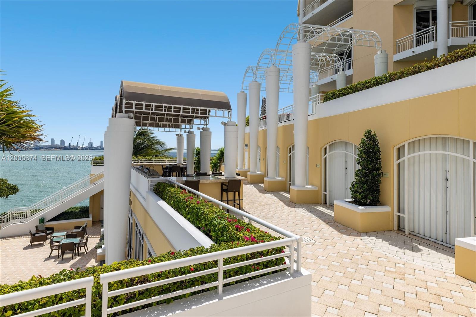 THREE TEQUESTA POINT COND - Residential