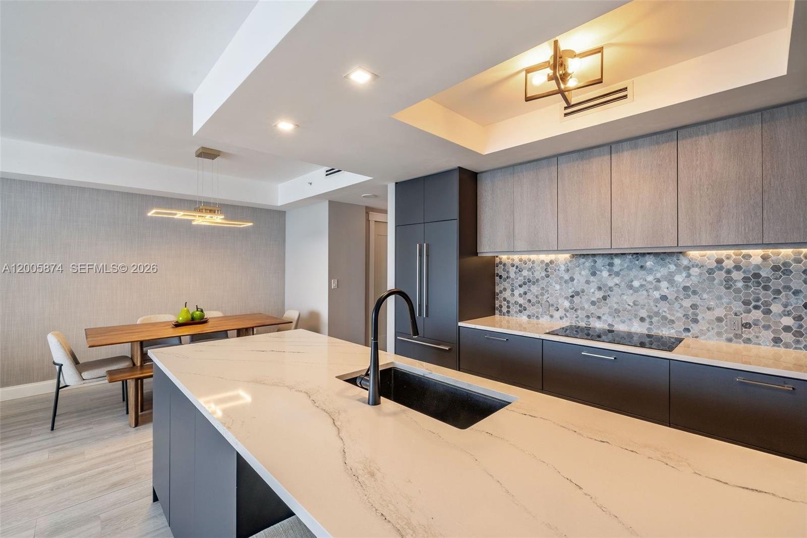 THREE TEQUESTA POINT COND - Residential