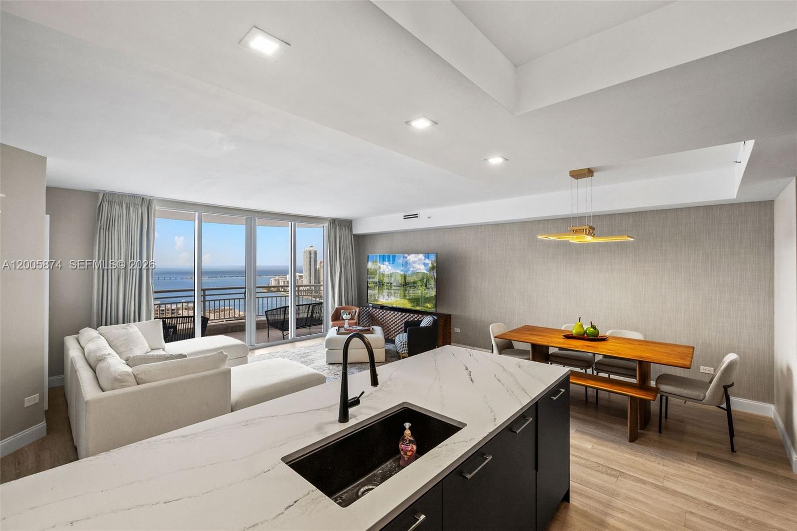 THREE TEQUESTA POINT COND - Residential