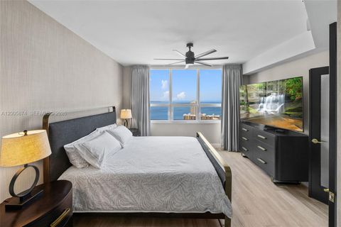 Tiny photo for 848 Brickell Key Dr #3403, Miami, FL 33131 (MLS # A12005874)