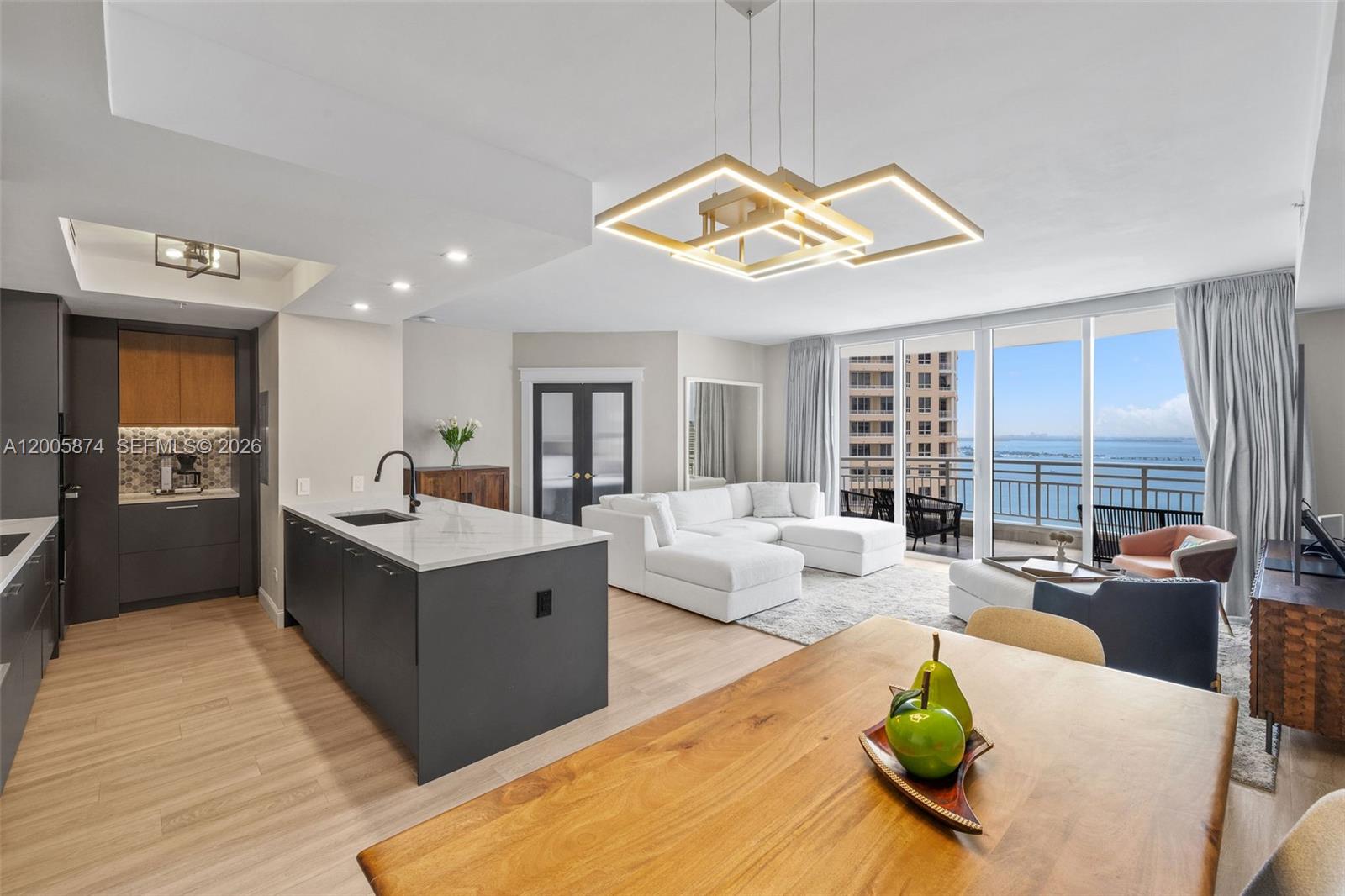 THREE TEQUESTA POINT COND - Residential