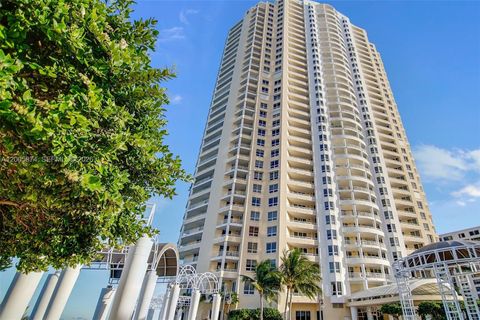 Tiny photo for 848 Brickell Key Dr #3403, Miami, FL 33131 (MLS # A12005874)