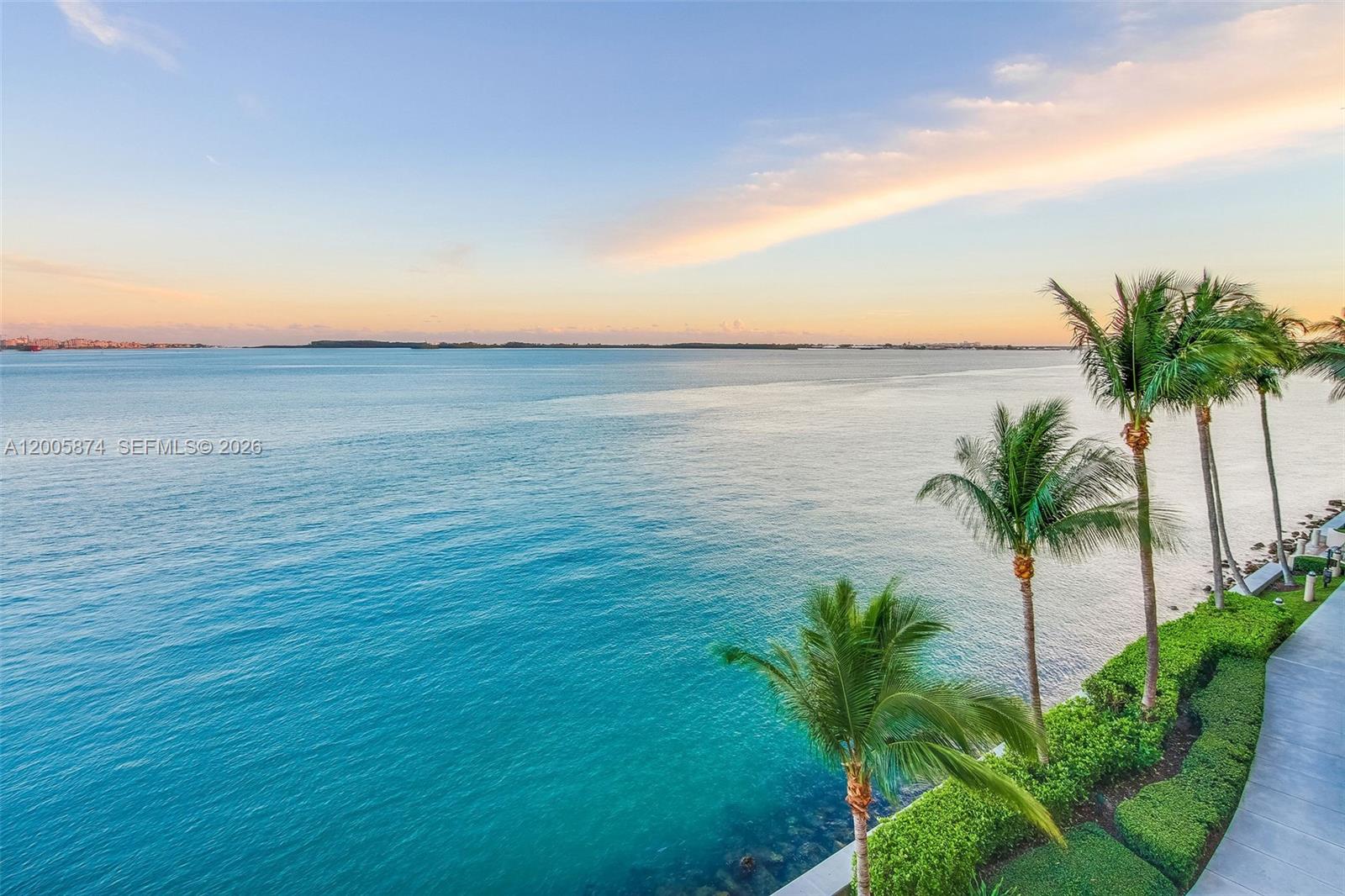 THREE TEQUESTA POINT COND - Residential