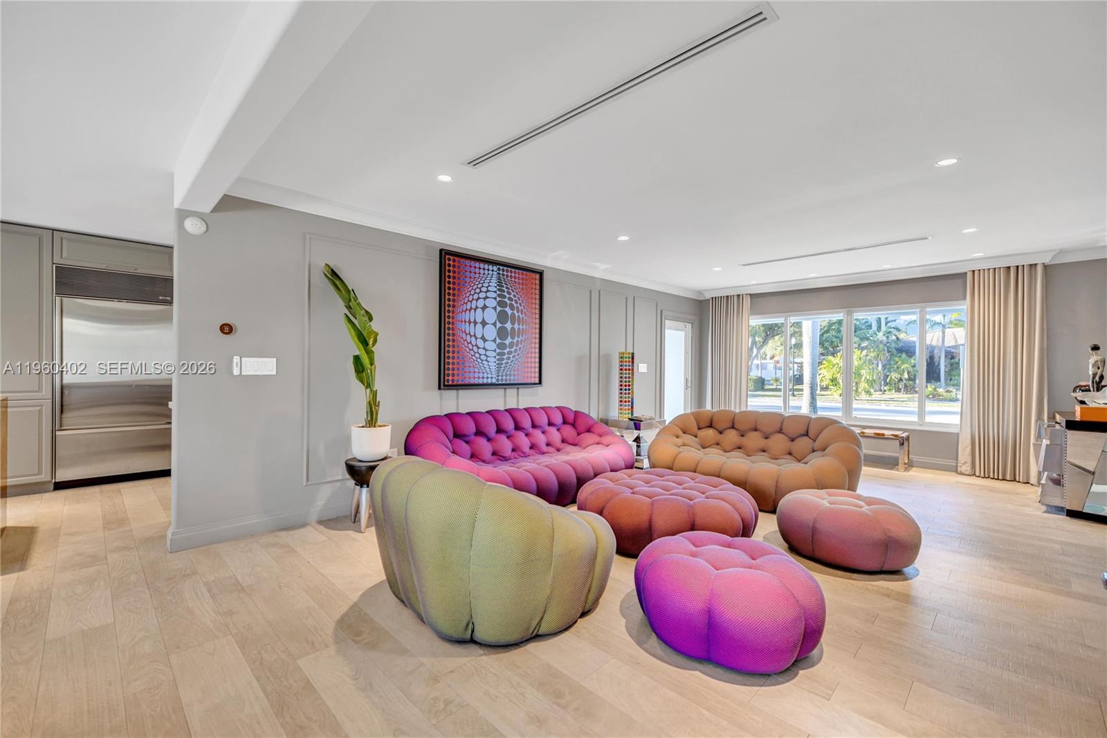 HOLLYWOOD LAKES SECTION - Residential Lease