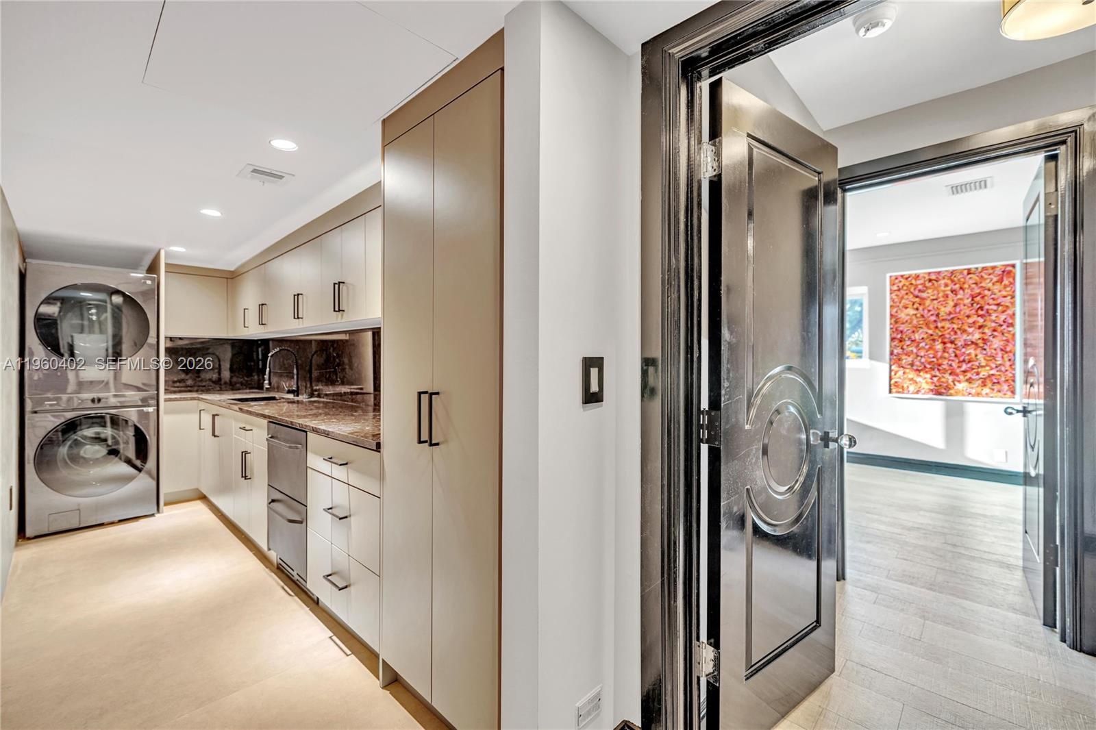 HOLLYWOOD LAKES SECTION - Residential Lease