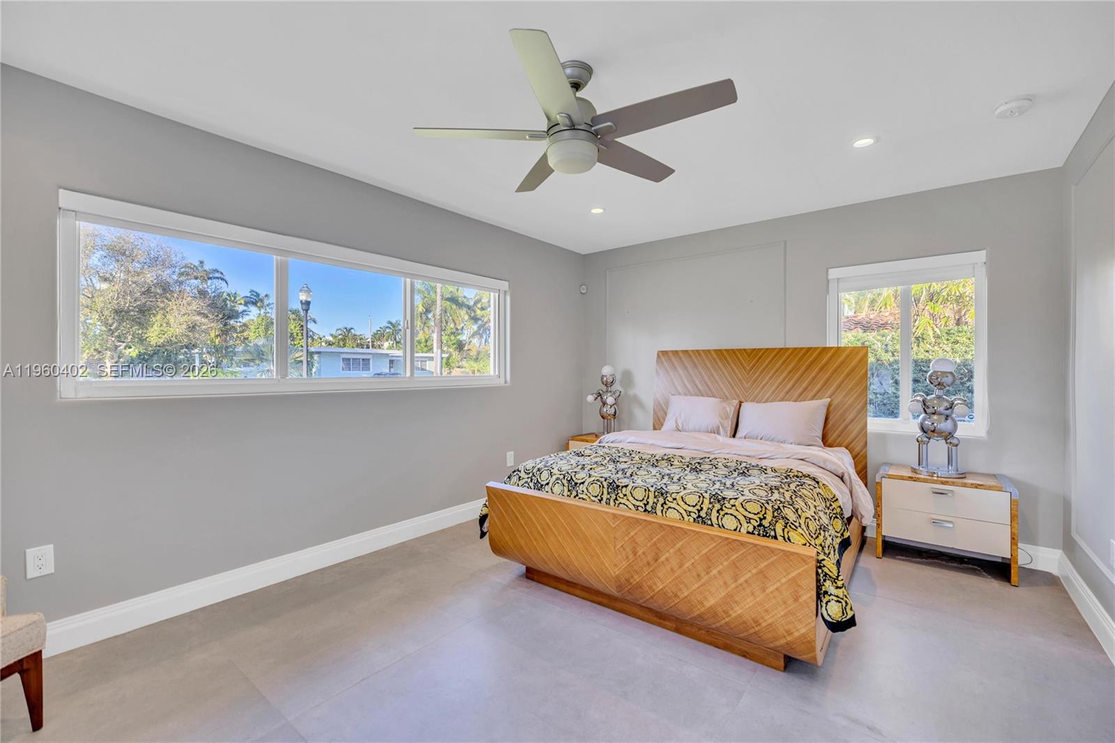 HOLLYWOOD LAKES SECTION - Residential Lease