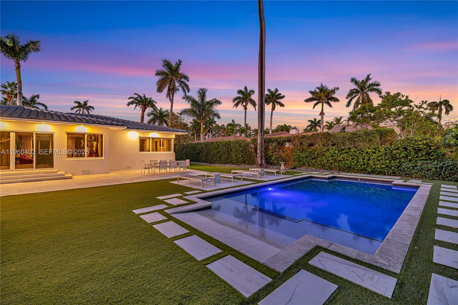 HOLLYWOOD LAKES SECTION - Residential Lease