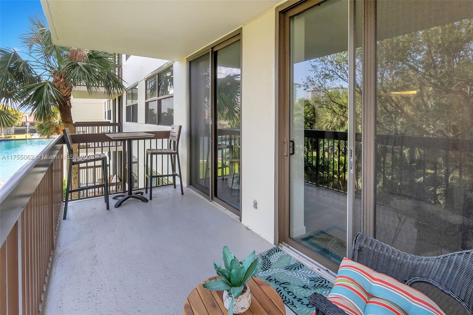 2900 NE 14th St Cswy 305