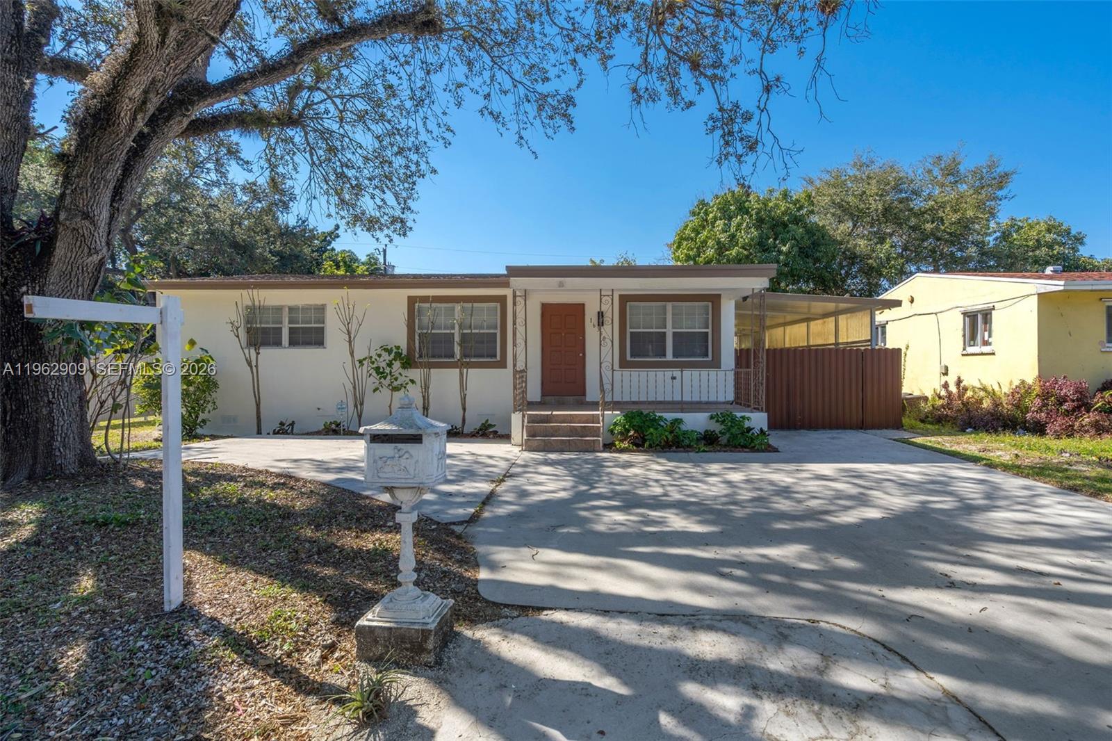 VENETIAN GARDEN REV - Residential