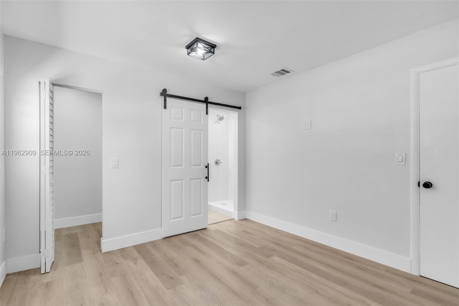 VENETIAN GARDEN REV - Residential