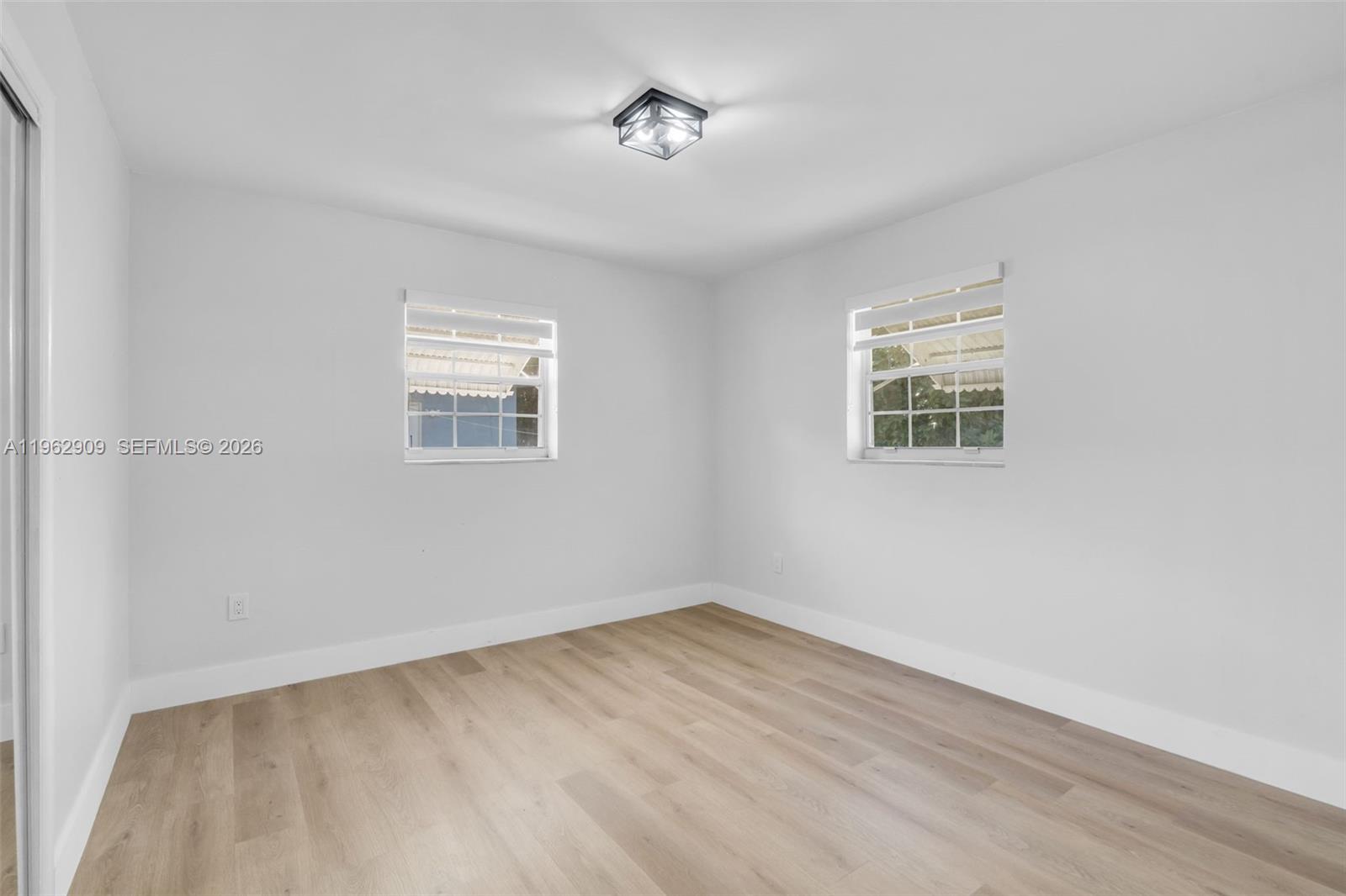 VENETIAN GARDEN REV - Residential