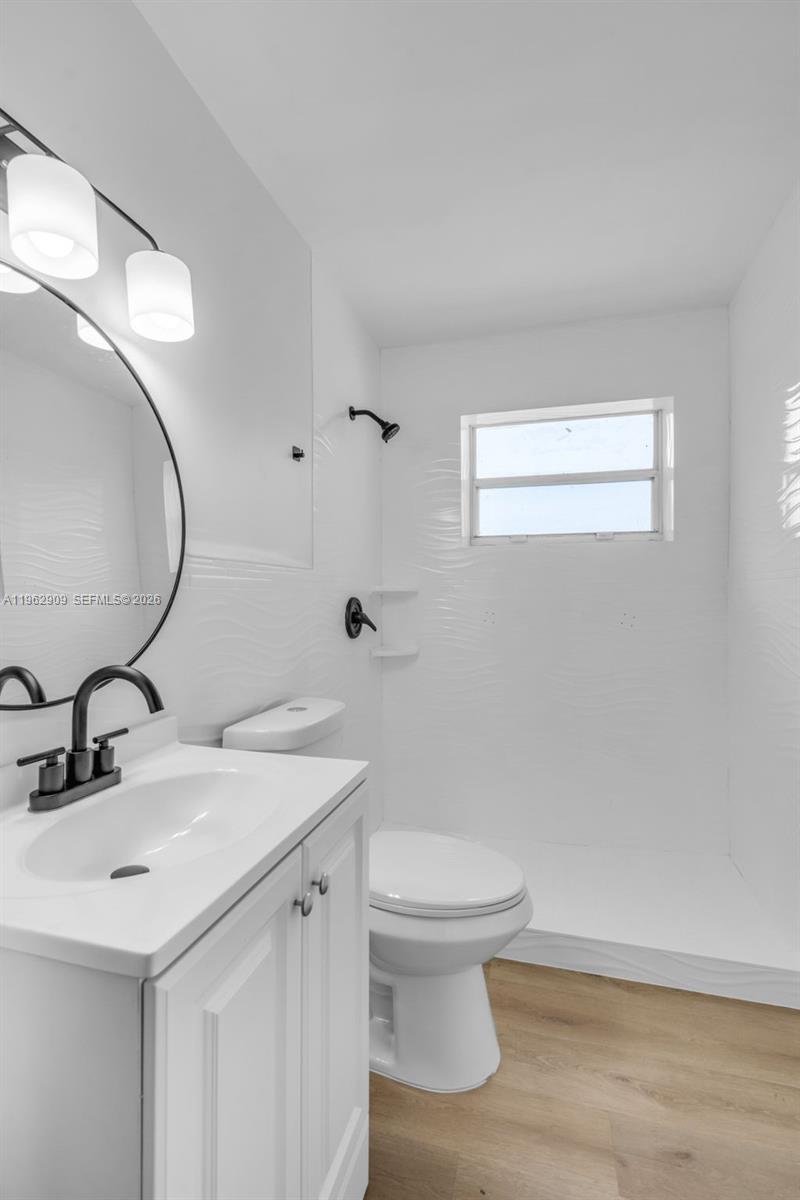 VENETIAN GARDEN REV - Residential