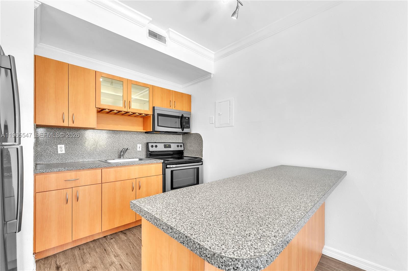 THE SHERIDAN CONDO - Residential