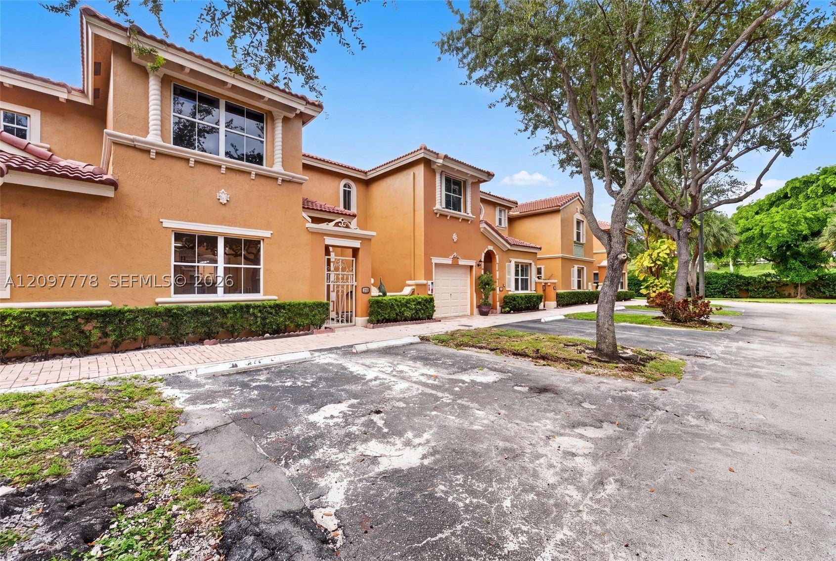 8520 NW 139th Ter 1607